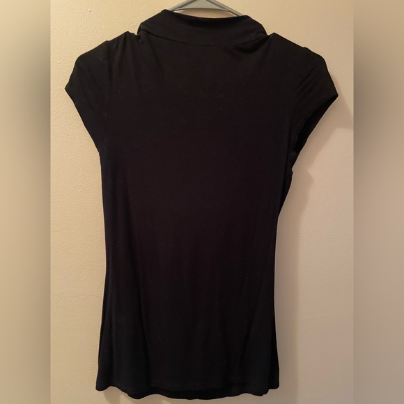 I.N.C International concepts. black t-shirt size S - Picture 2 of 3